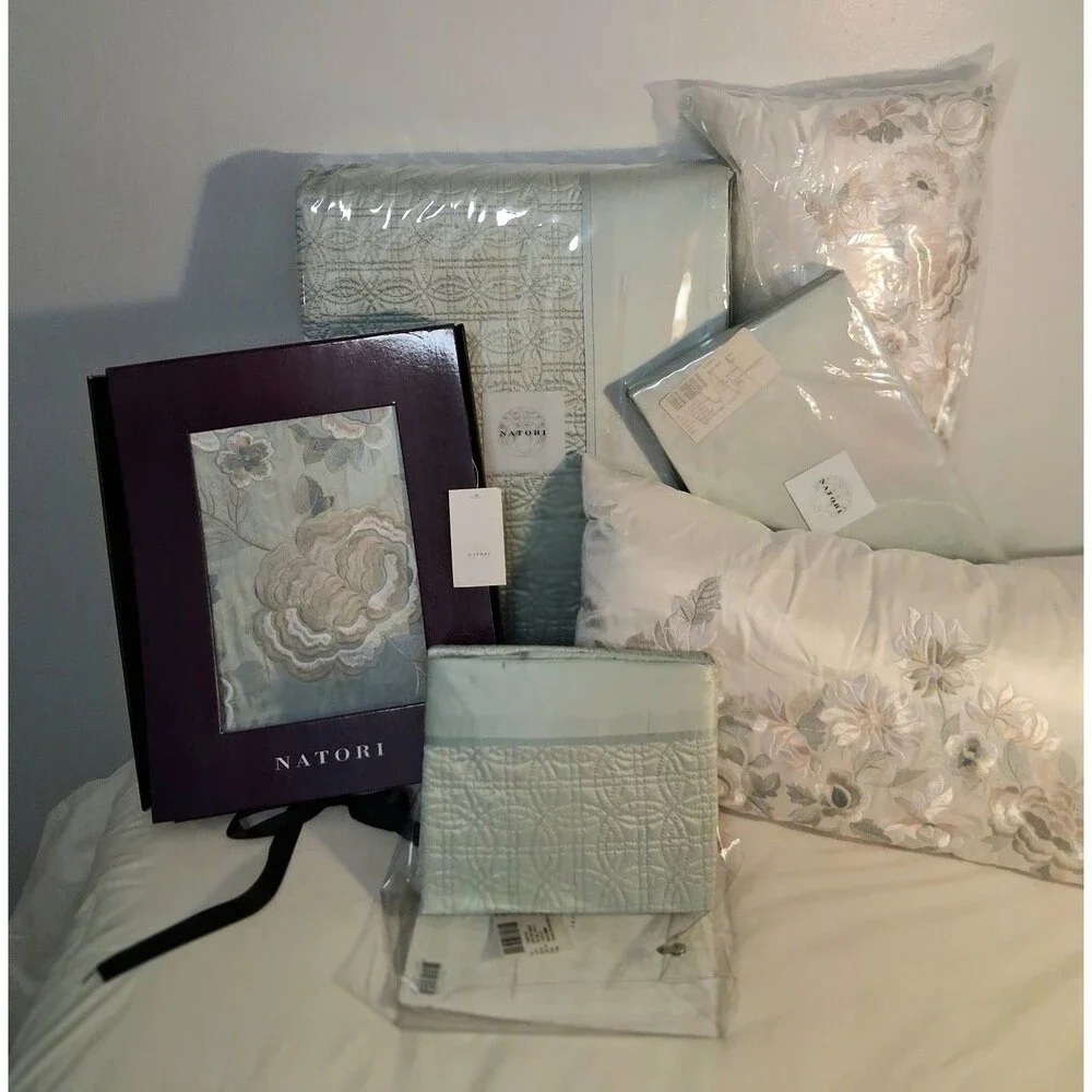 Natori Floral Bedding Set Comforter Shams Decorative Pillows Ivory New